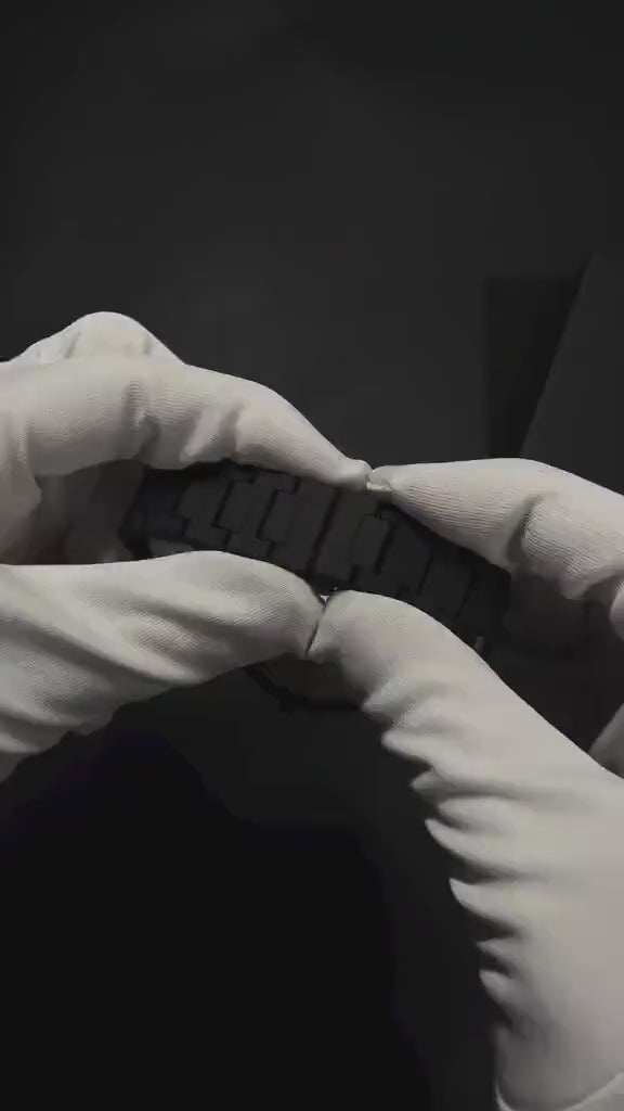 Men's Carbon Fiber Quartz Watch with Chain Strap - 1 Pc